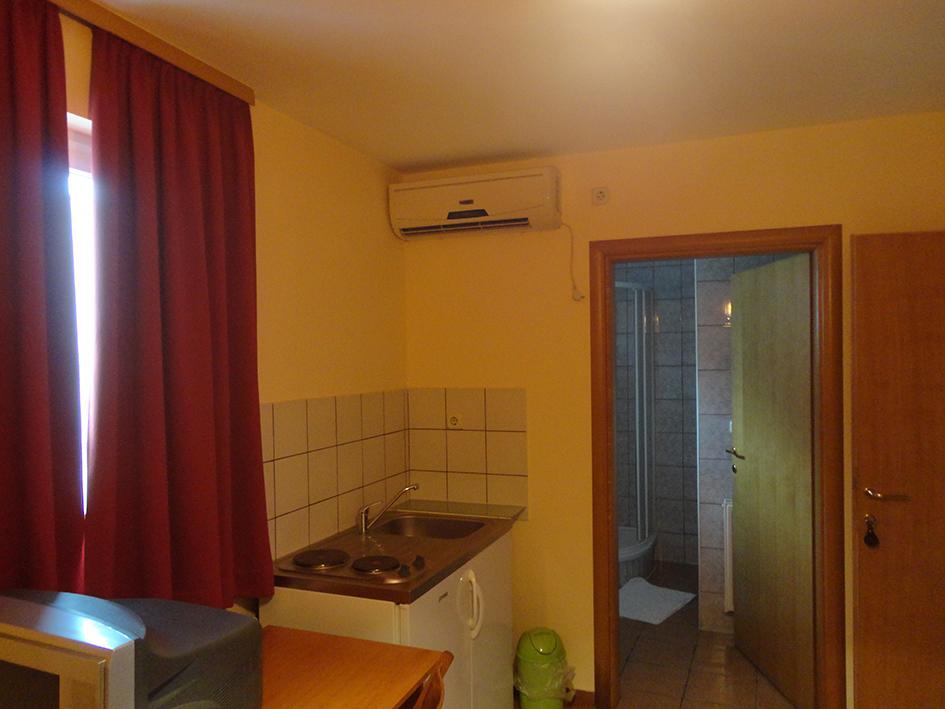 Bed and Breakfast Prenociste "Magnus" Slavonski Brod Exterior foto