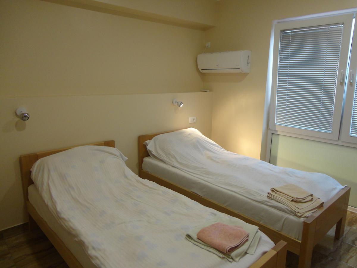 Bed and Breakfast Prenociste "Magnus" Slavonski Brod Exterior foto