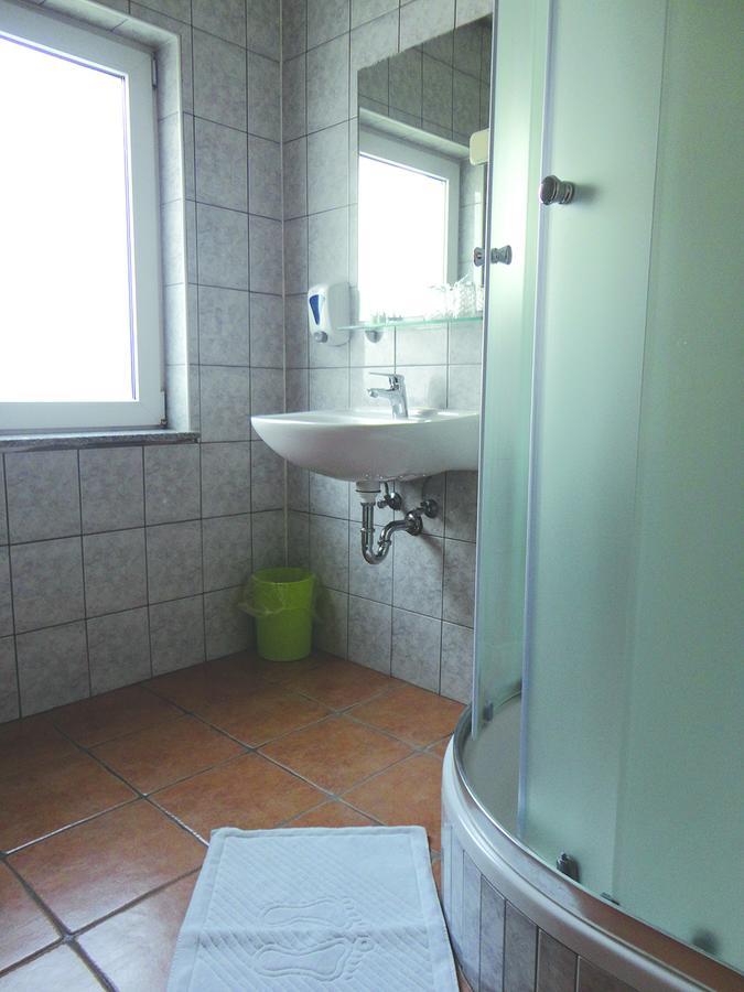 Bed and Breakfast Prenociste "Magnus" Slavonski Brod Exterior foto