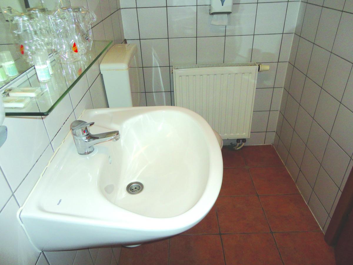 Bed and Breakfast Prenociste "Magnus" Slavonski Brod Exterior foto