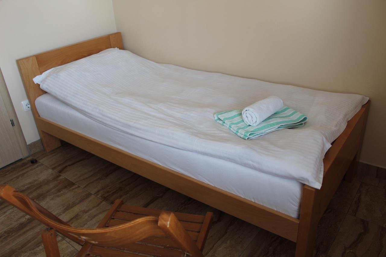 Bed and Breakfast Prenociste "Magnus" Slavonski Brod Exterior foto