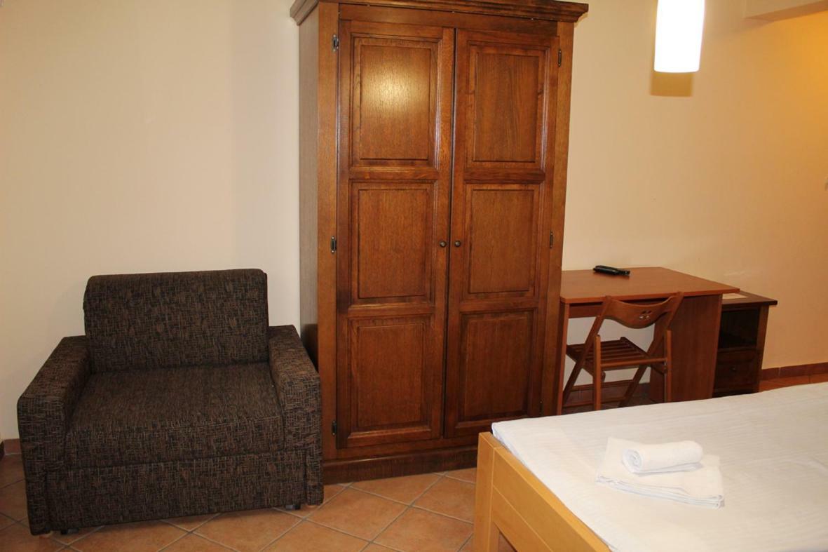 Bed and Breakfast Prenociste "Magnus" Slavonski Brod Exterior foto